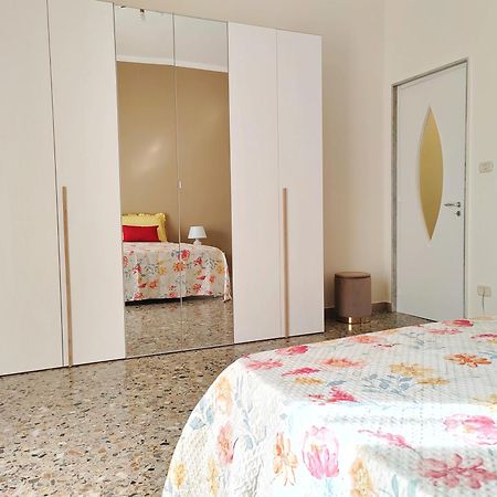 Apartamento Dimora Amira Monopoli Exterior foto
